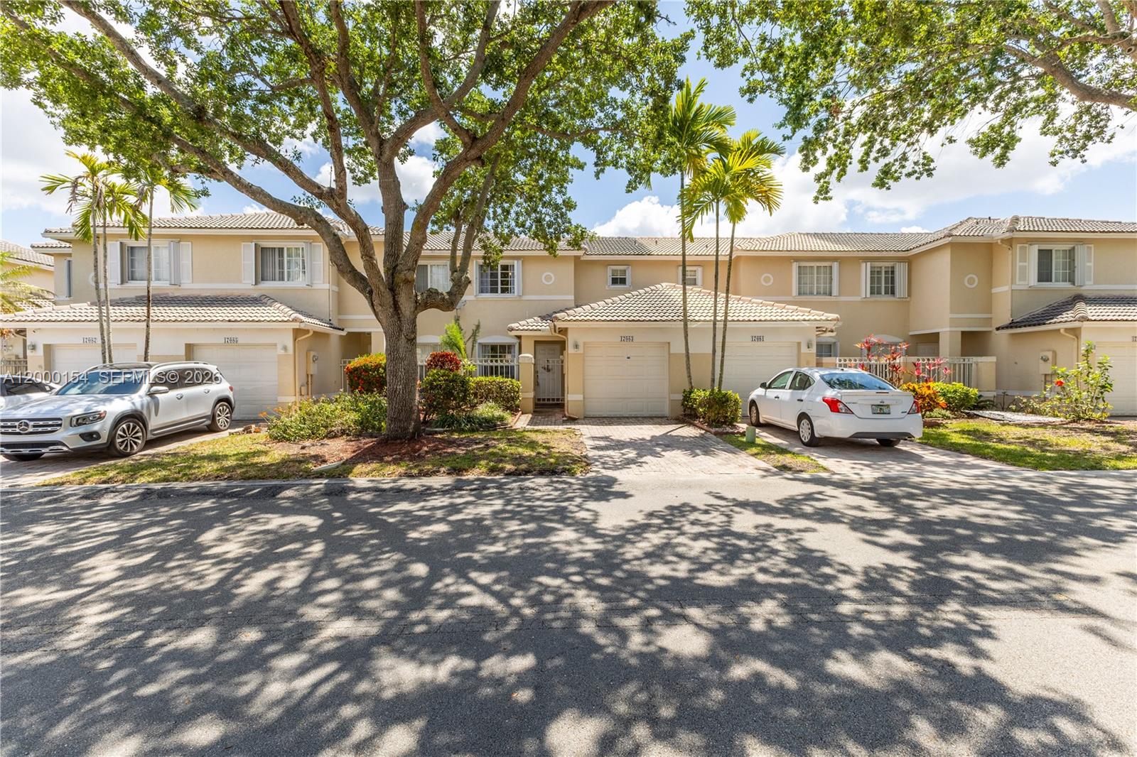 PEMBROKE ISLES 1 - Residential