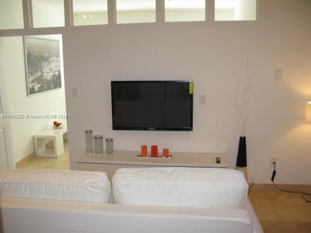 1218 DREXEL CONDO - Residential Lease