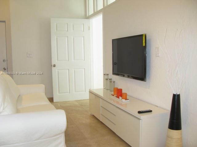 1218 DREXEL CONDO - Residential Lease