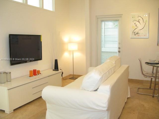 1218 DREXEL CONDO - Residential Lease