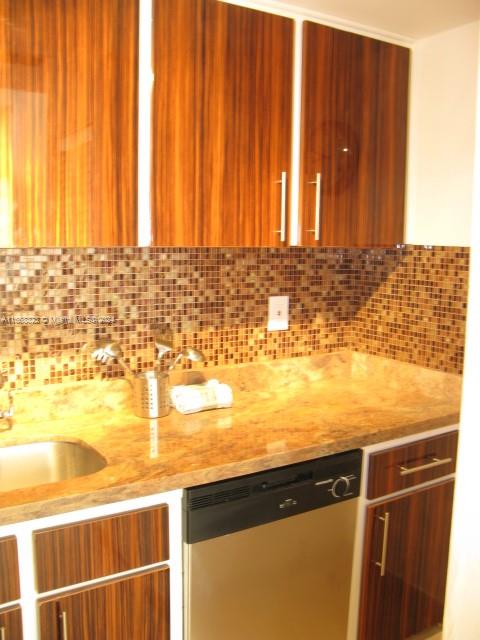 1218 DREXEL CONDO - Residential Lease