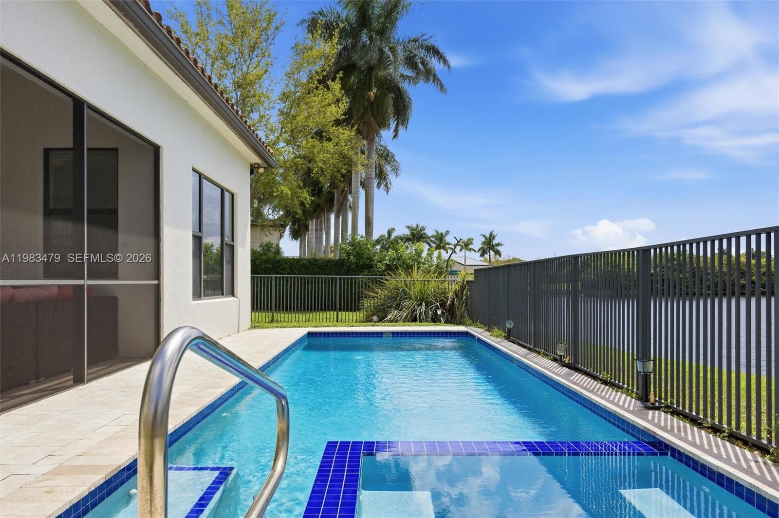 PEMBROKE LAKES SOUTH - Residential