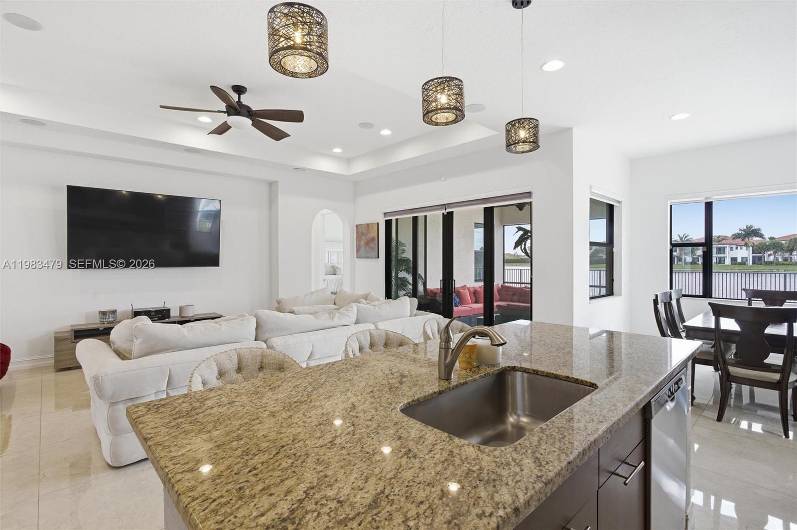 PEMBROKE LAKES SOUTH - Residential