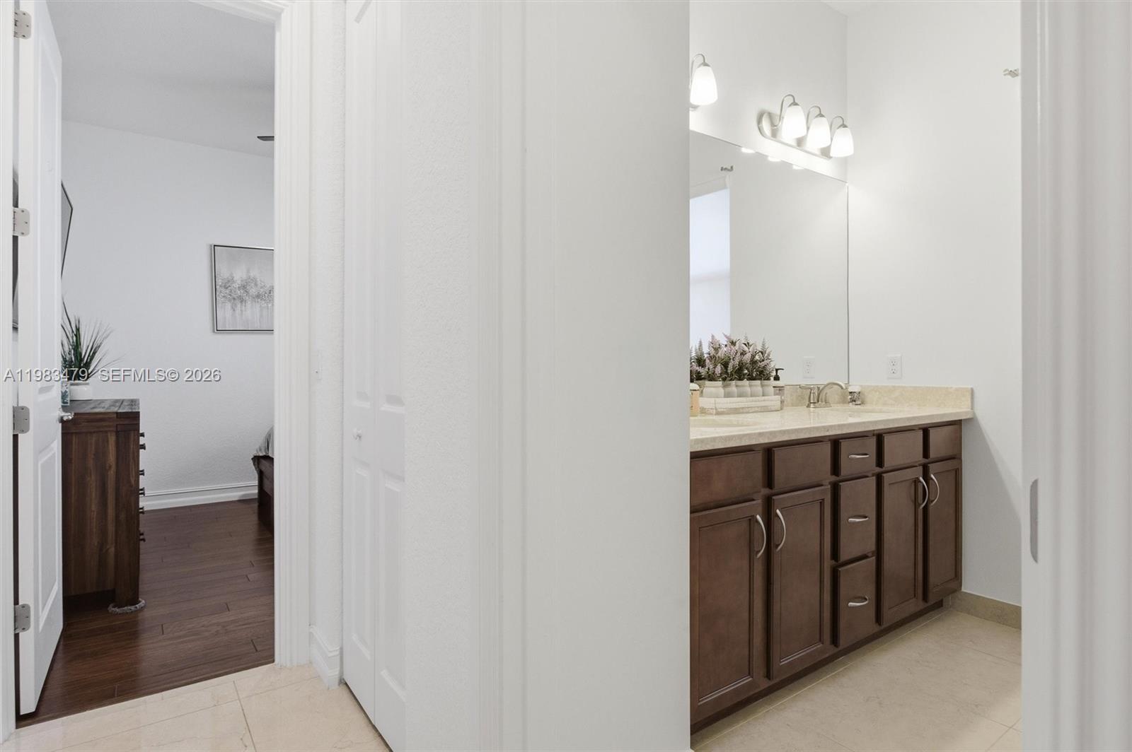 PEMBROKE LAKES SOUTH - Residential