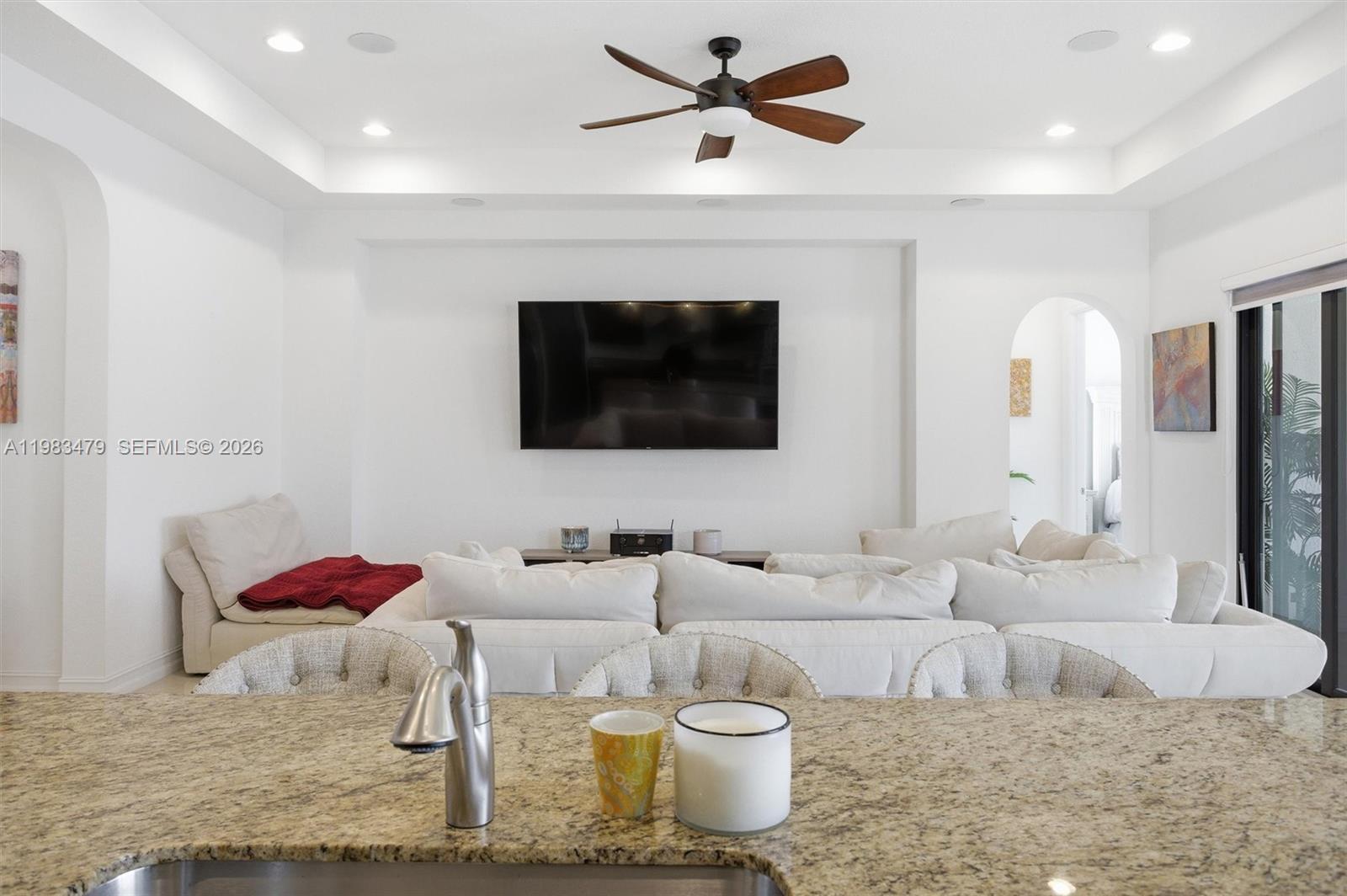 PEMBROKE LAKES SOUTH - Residential