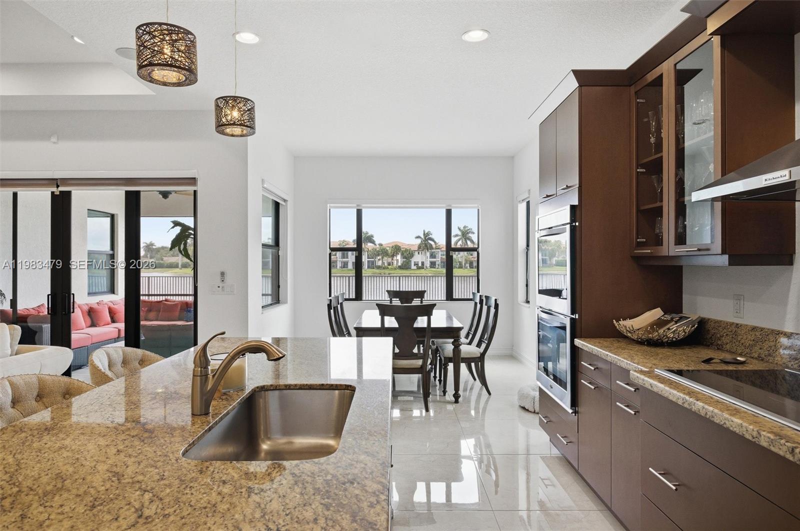 PEMBROKE LAKES SOUTH - Residential