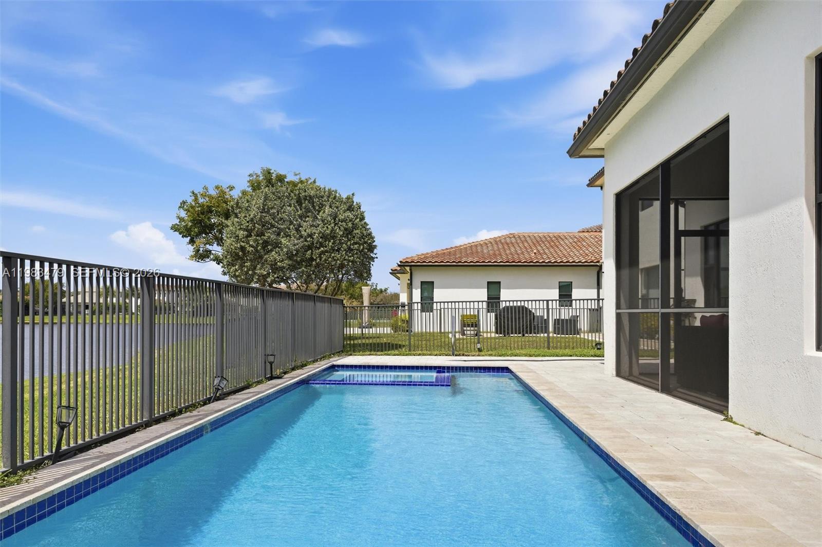 PEMBROKE LAKES SOUTH - Residential