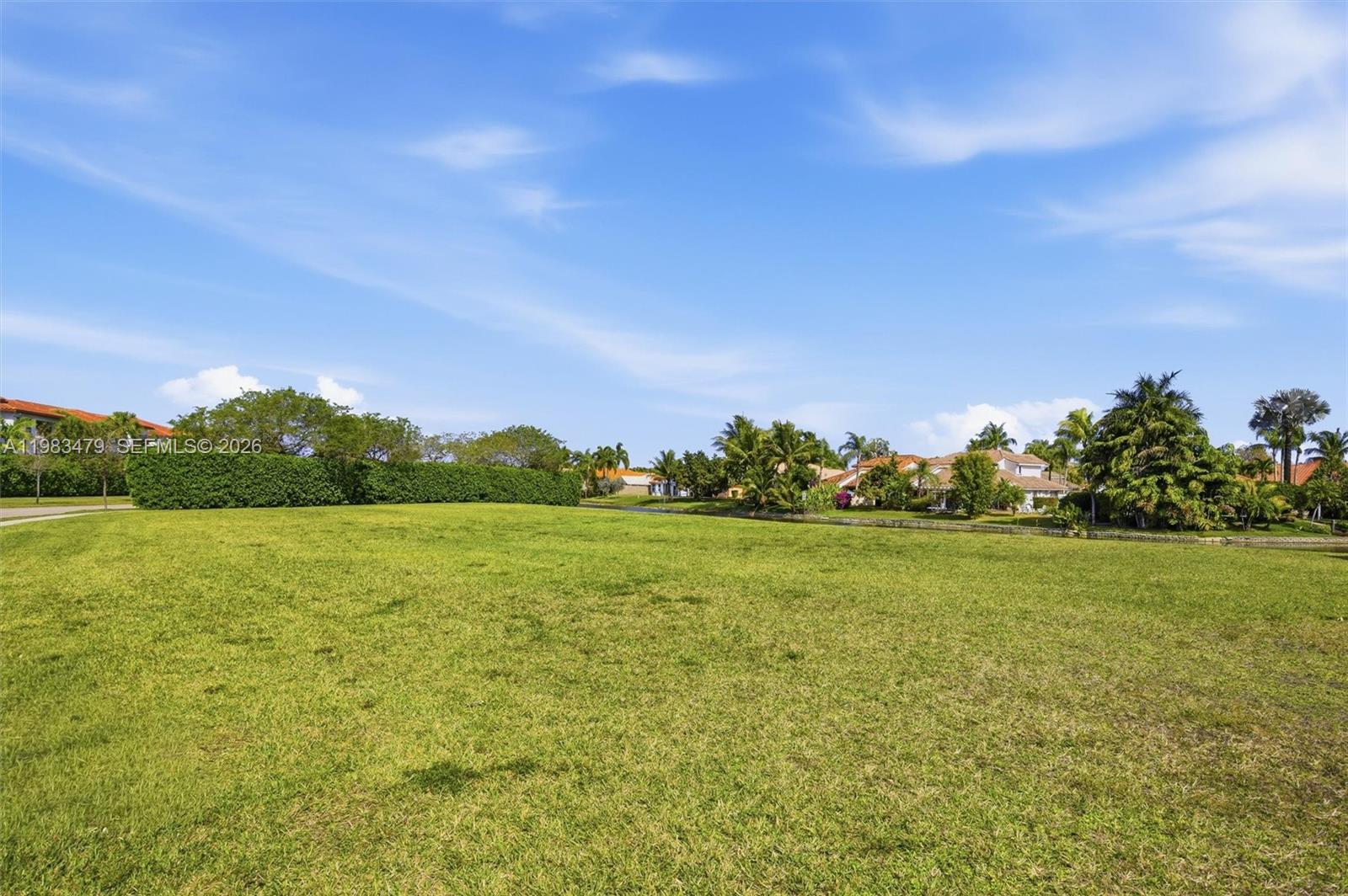 PEMBROKE LAKES SOUTH - Residential