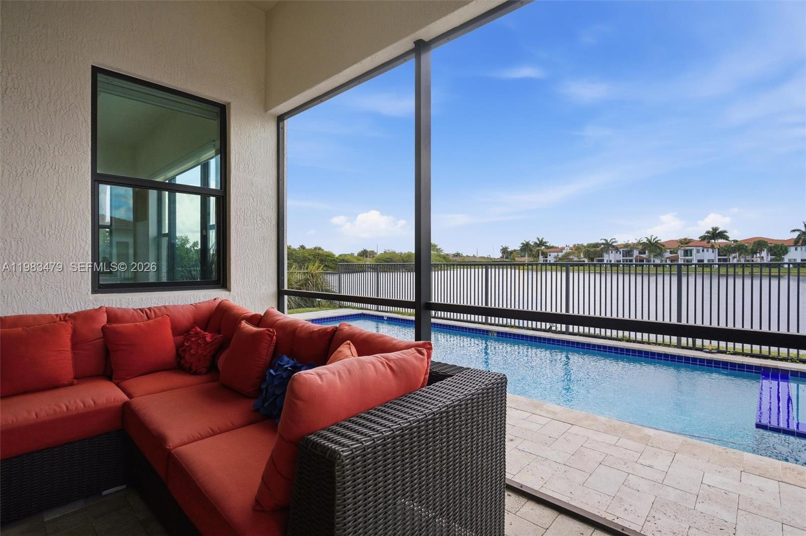 PEMBROKE LAKES SOUTH - Residential