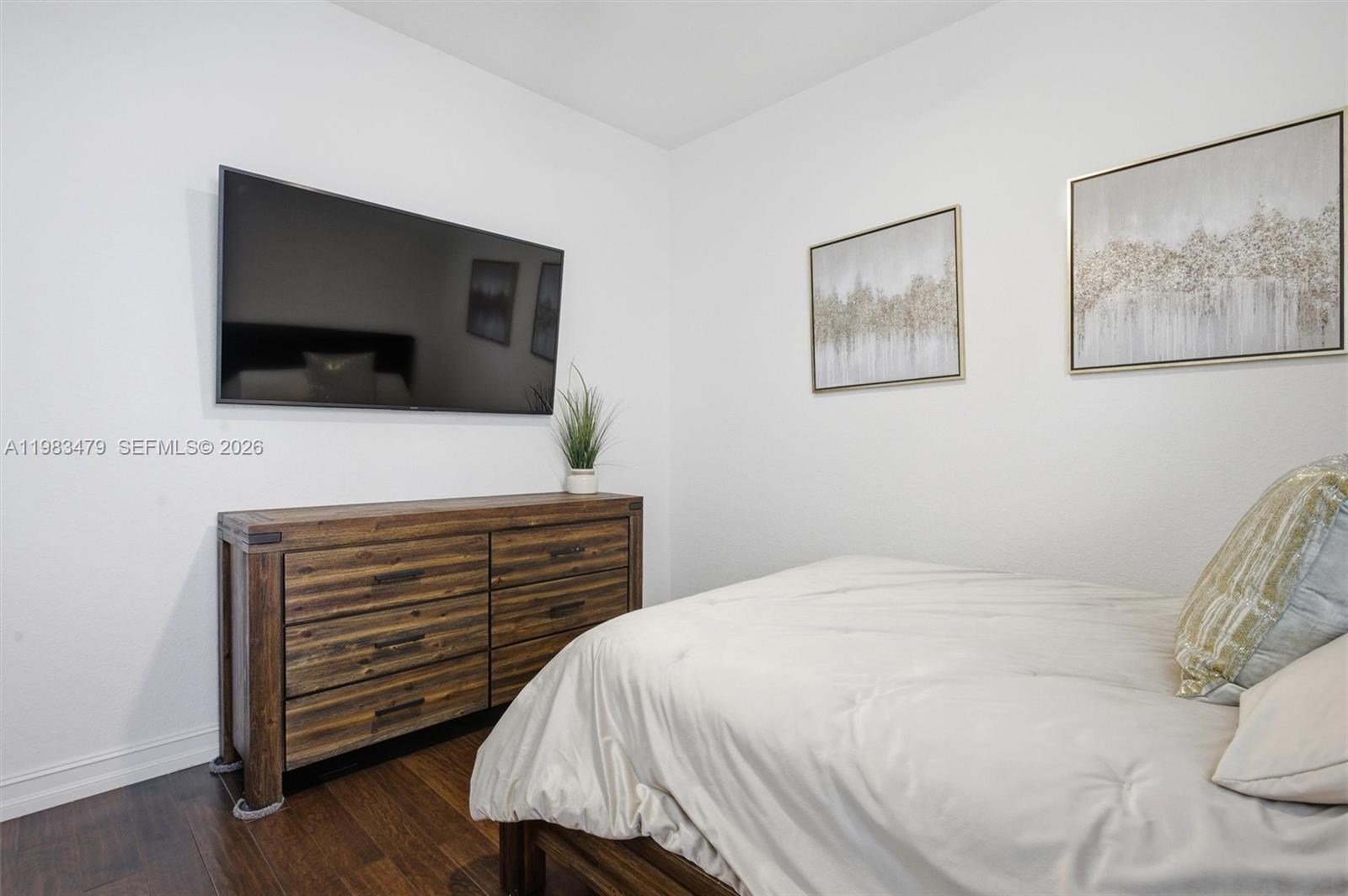 PEMBROKE LAKES SOUTH - Residential