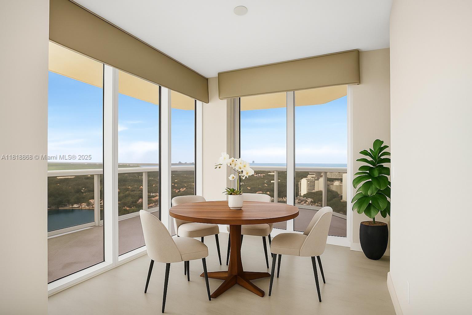 4775 Collins Ave 2805