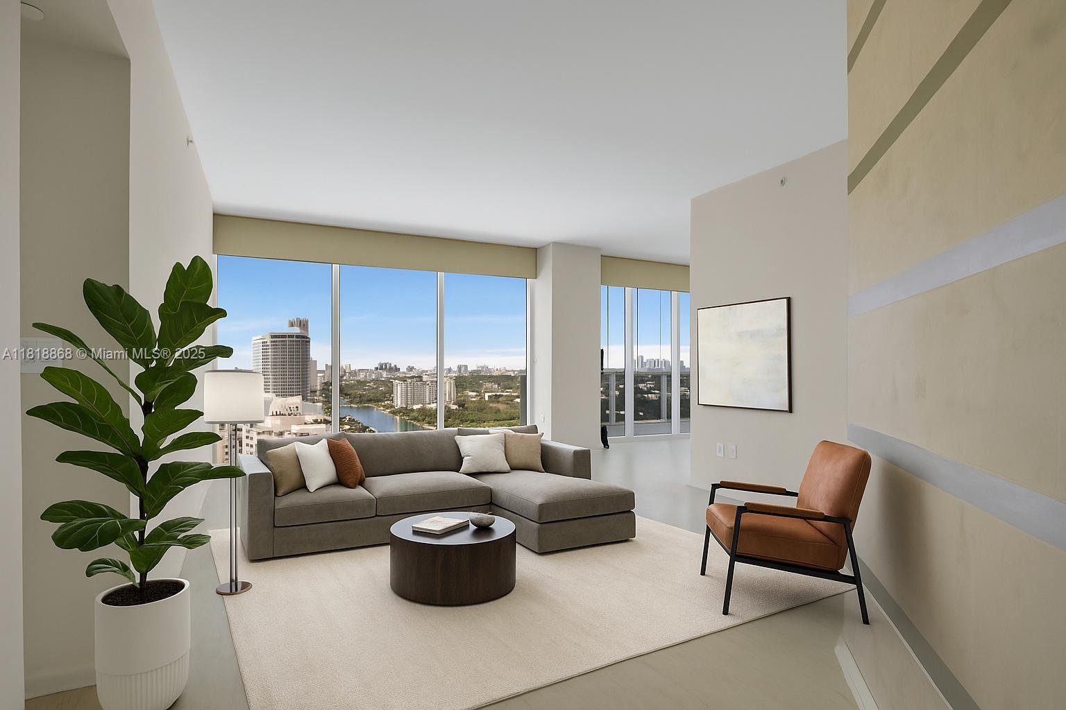 4775 Collins Ave 2805