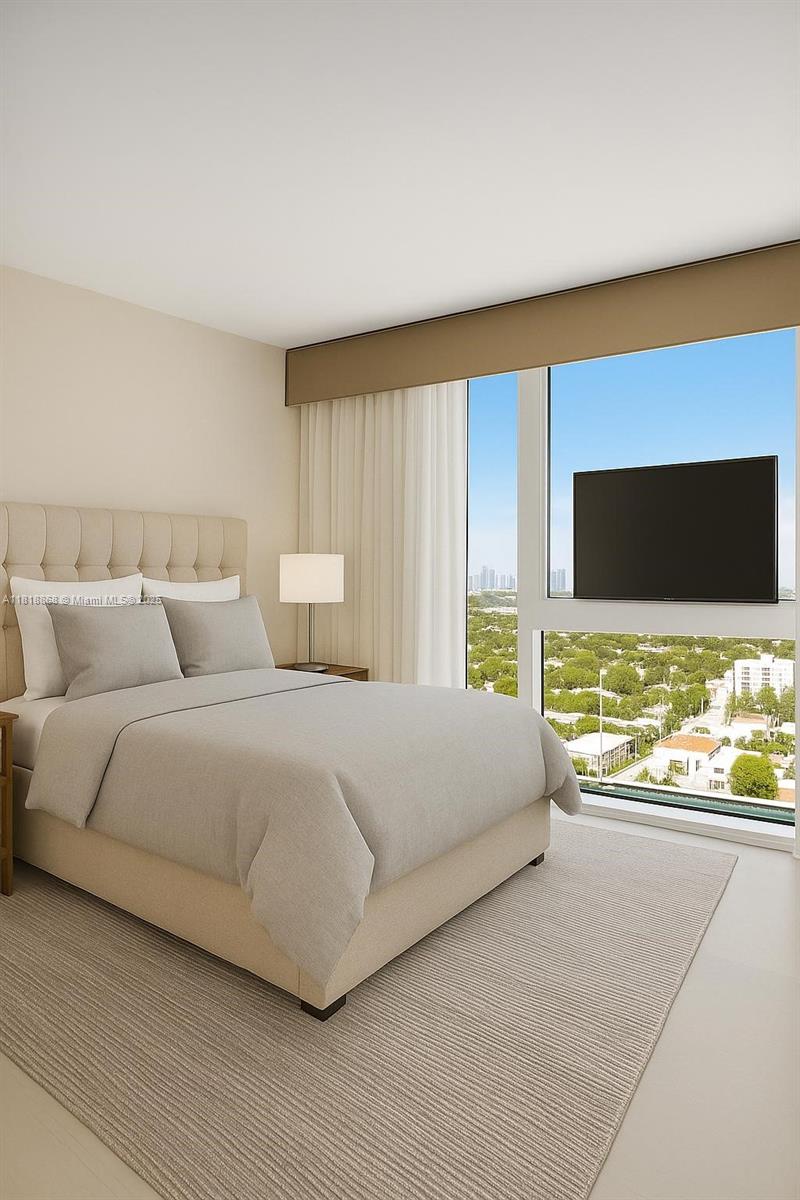 4775 Collins Ave 2805