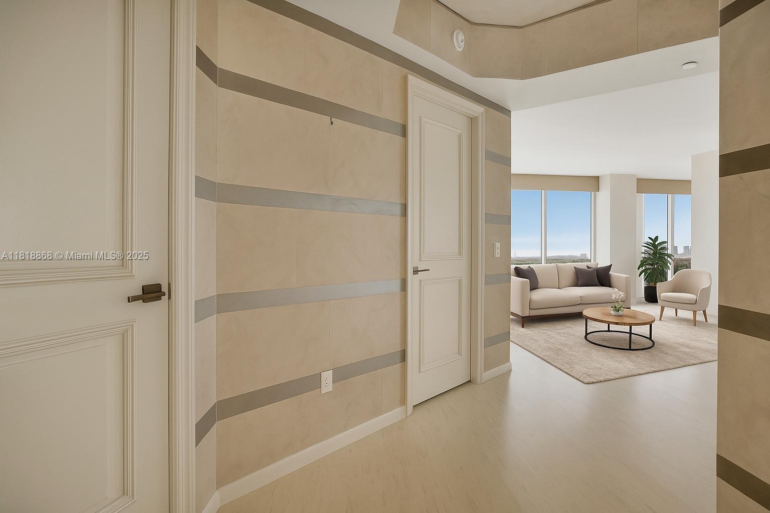 4775 Collins Ave 2805