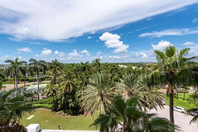 GRAND BAY RESIDENCES COND - Residential Lease