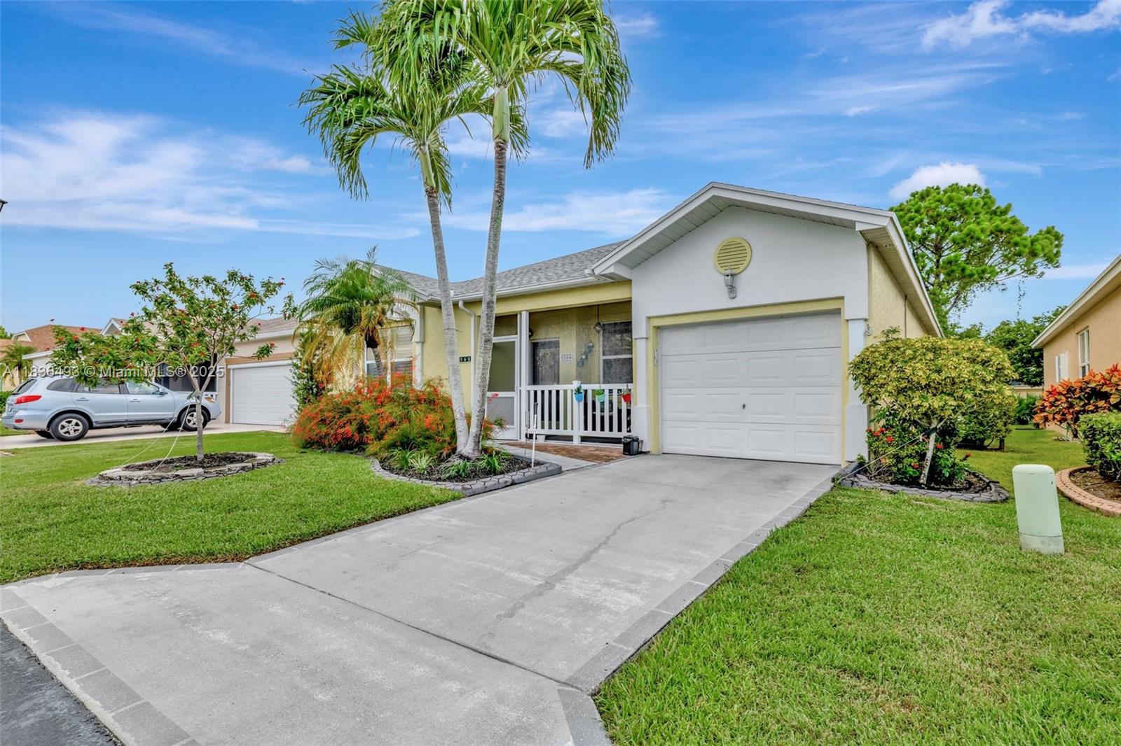 568 NW Cortina Ln, Port St Lucie, FL, 34986/$295,000 2 568 NW Cortina Ln