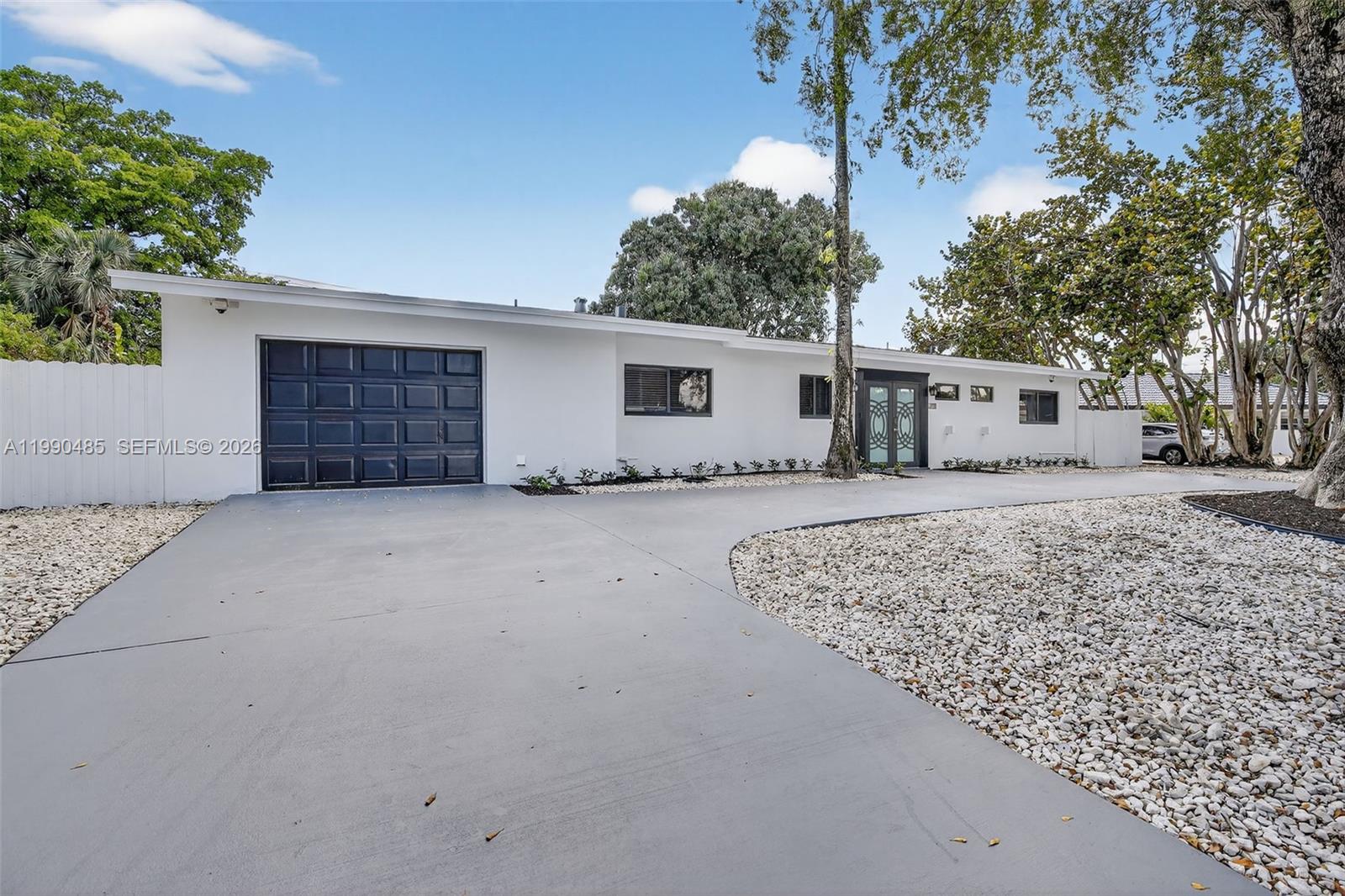 PLANTATION GARDENS 3RD SE - Residential