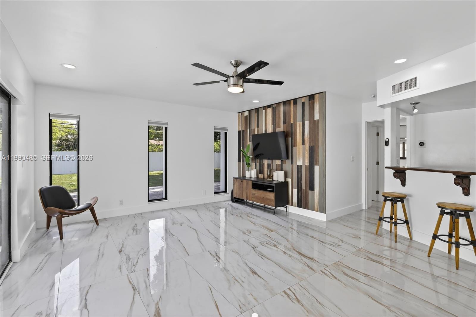 PLANTATION GARDENS 3RD SE - Residential