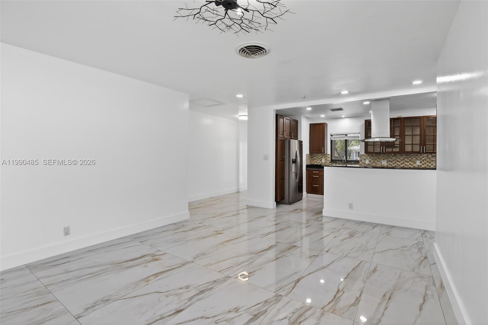 PLANTATION GARDENS 3RD SE - Residential