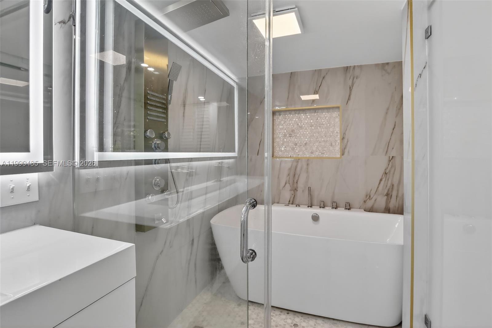 PLANTATION GARDENS 3RD SE - Residential