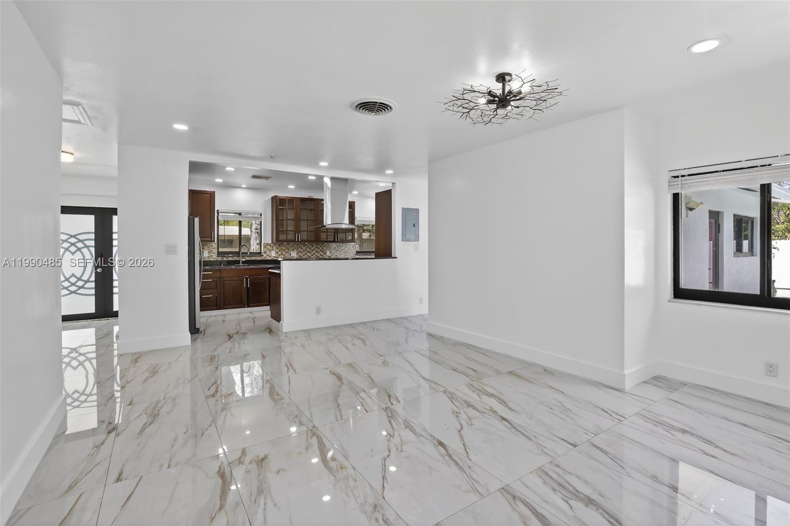 PLANTATION GARDENS 3RD SE - Residential