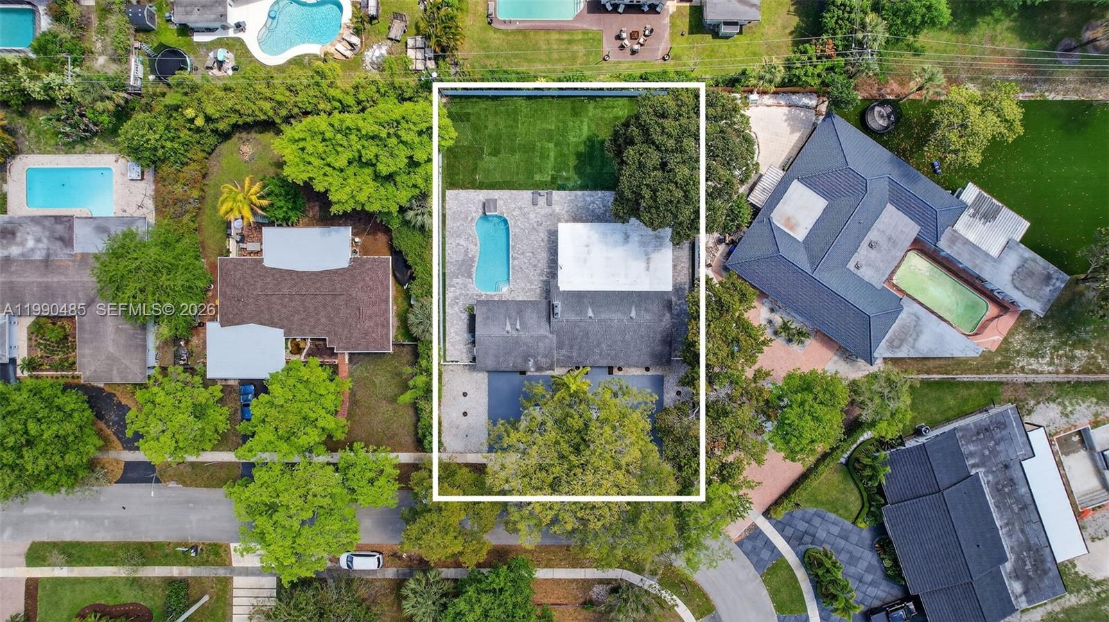 PLANTATION GARDENS 3RD SE - Residential