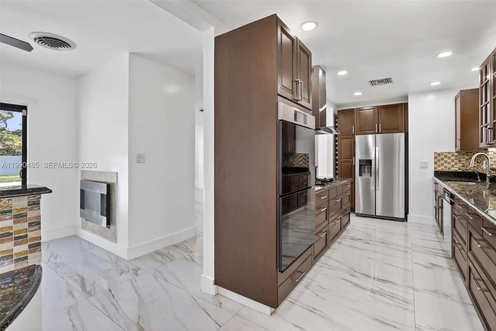 PLANTATION GARDENS 3RD SE - Residential