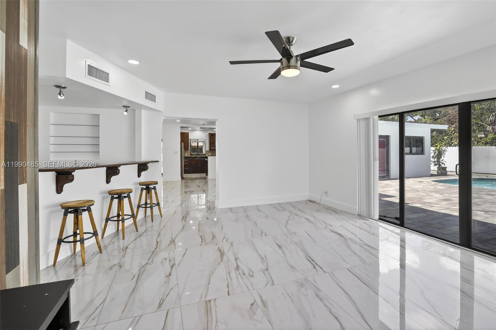 PLANTATION GARDENS 3RD SE - Residential