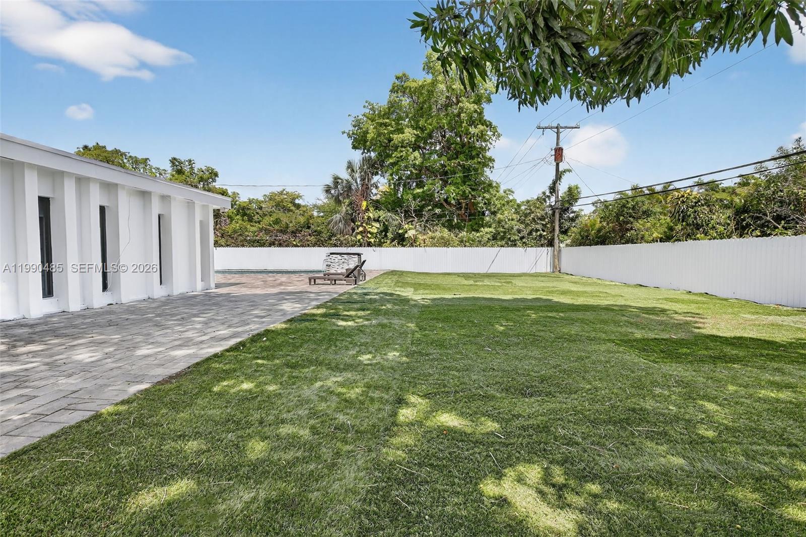 PLANTATION GARDENS 3RD SE - Residential