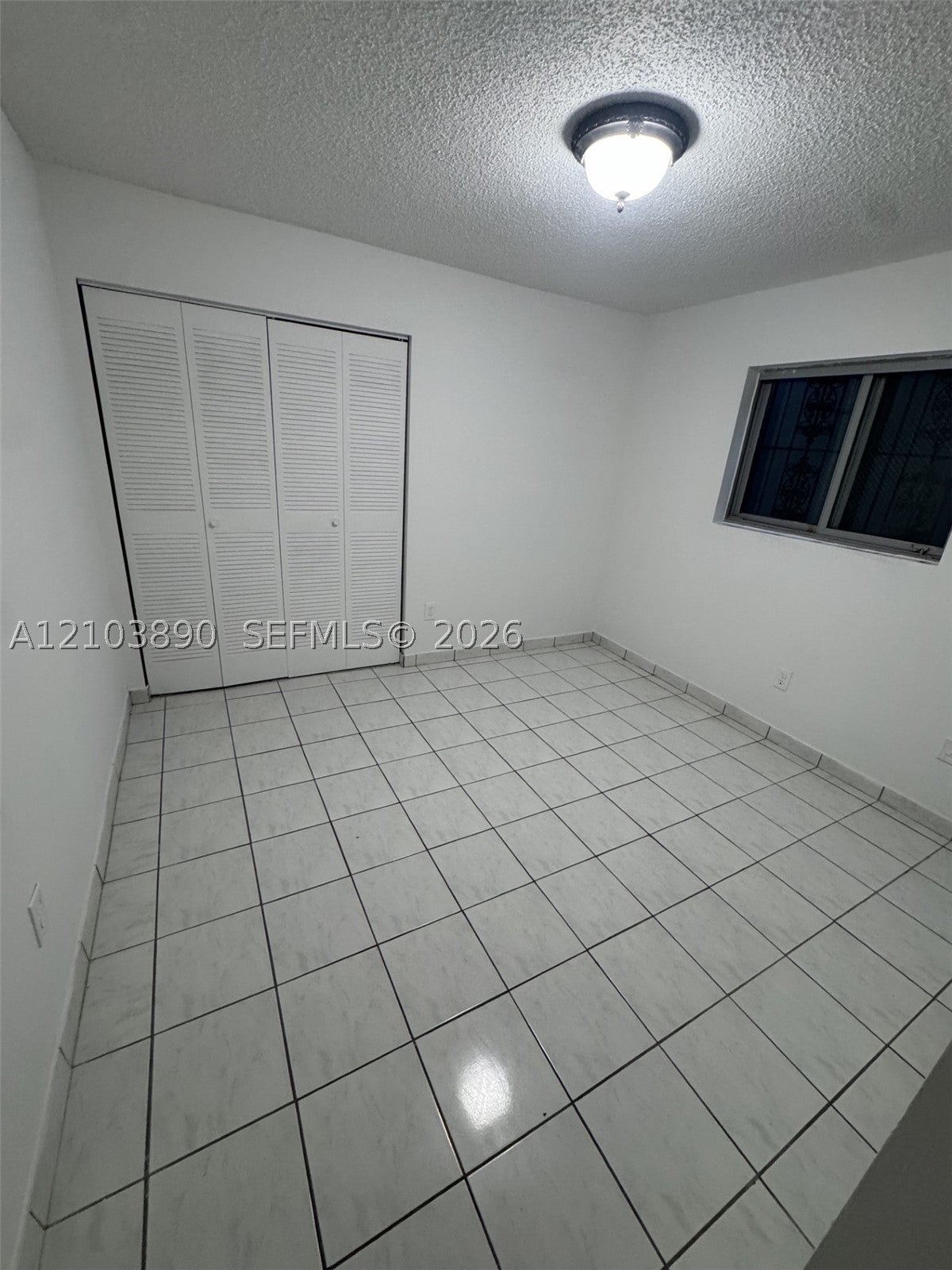 5640 W 20th Ct
