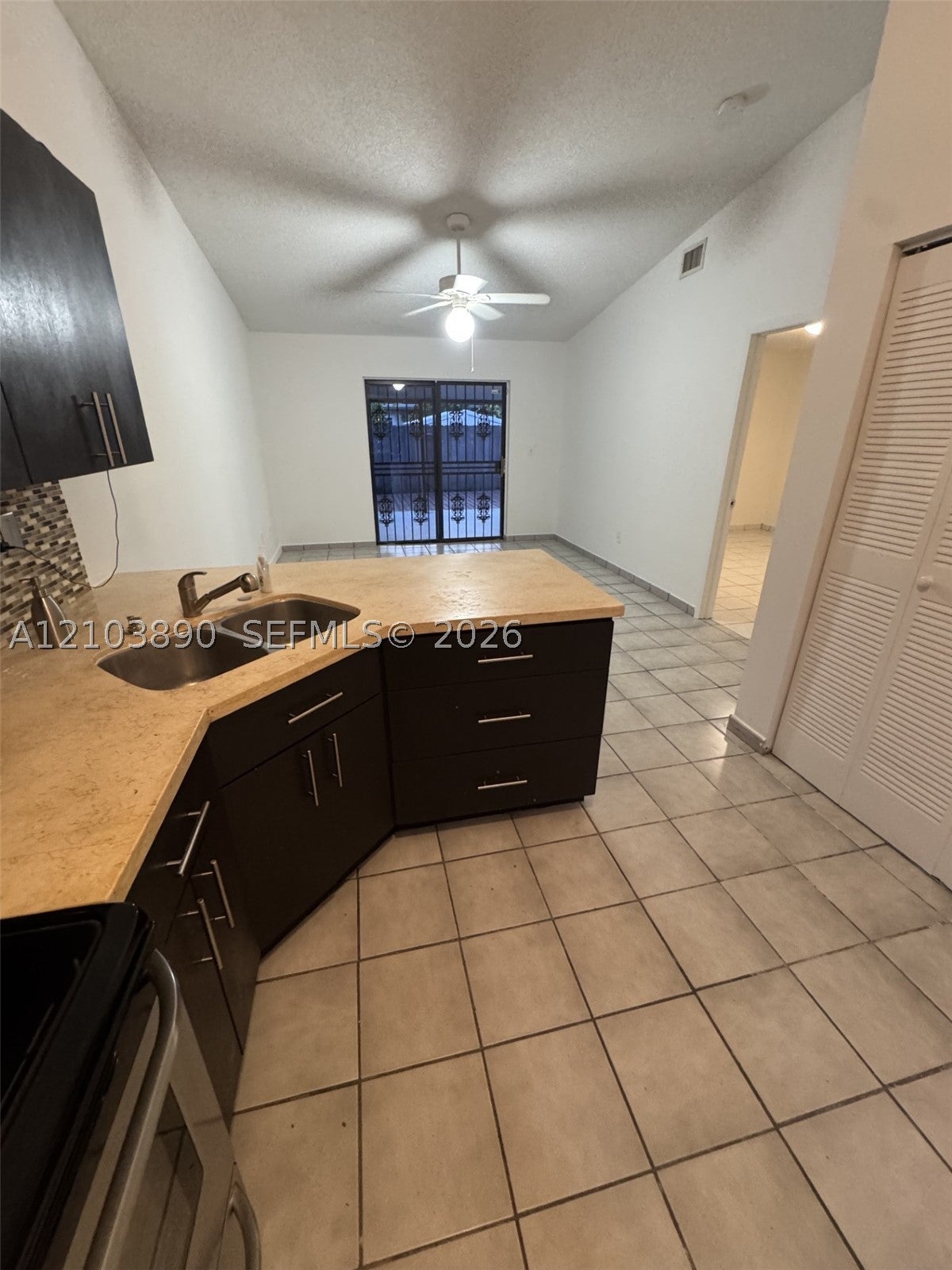 5640 W 20th Ct