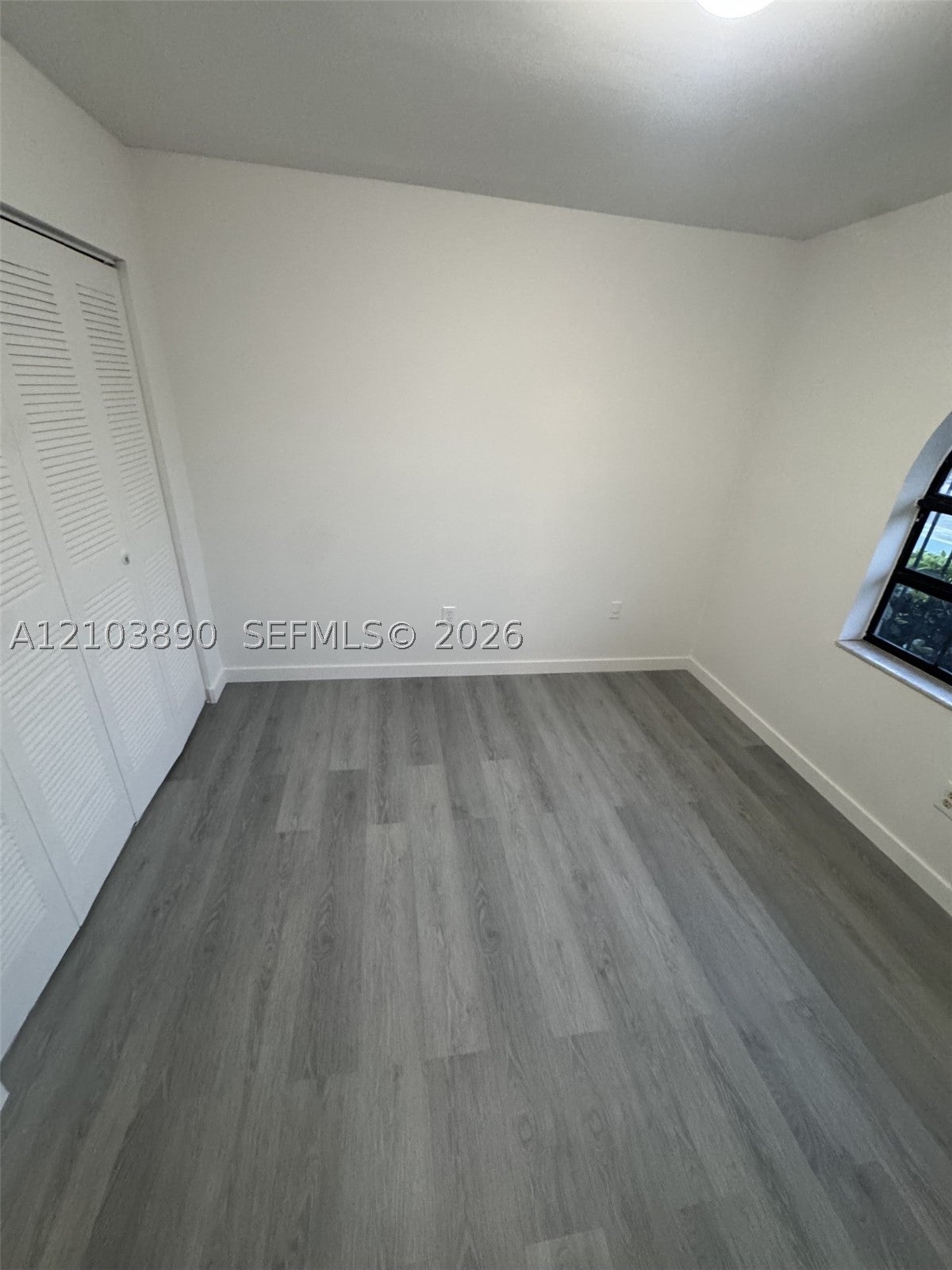 5640 W 20th Ct