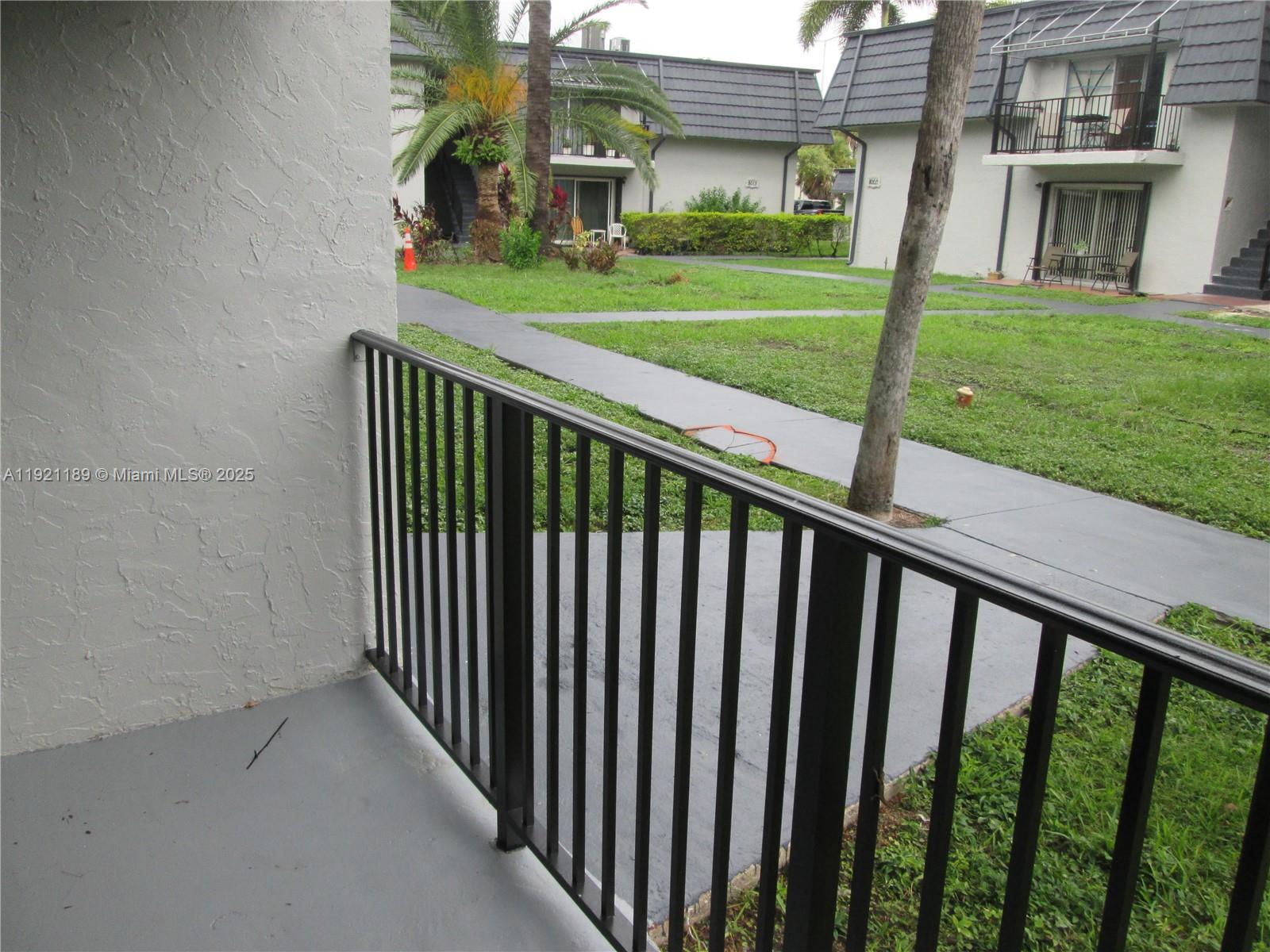 LOS PALACIOS BY MIAMI LAK - Residential