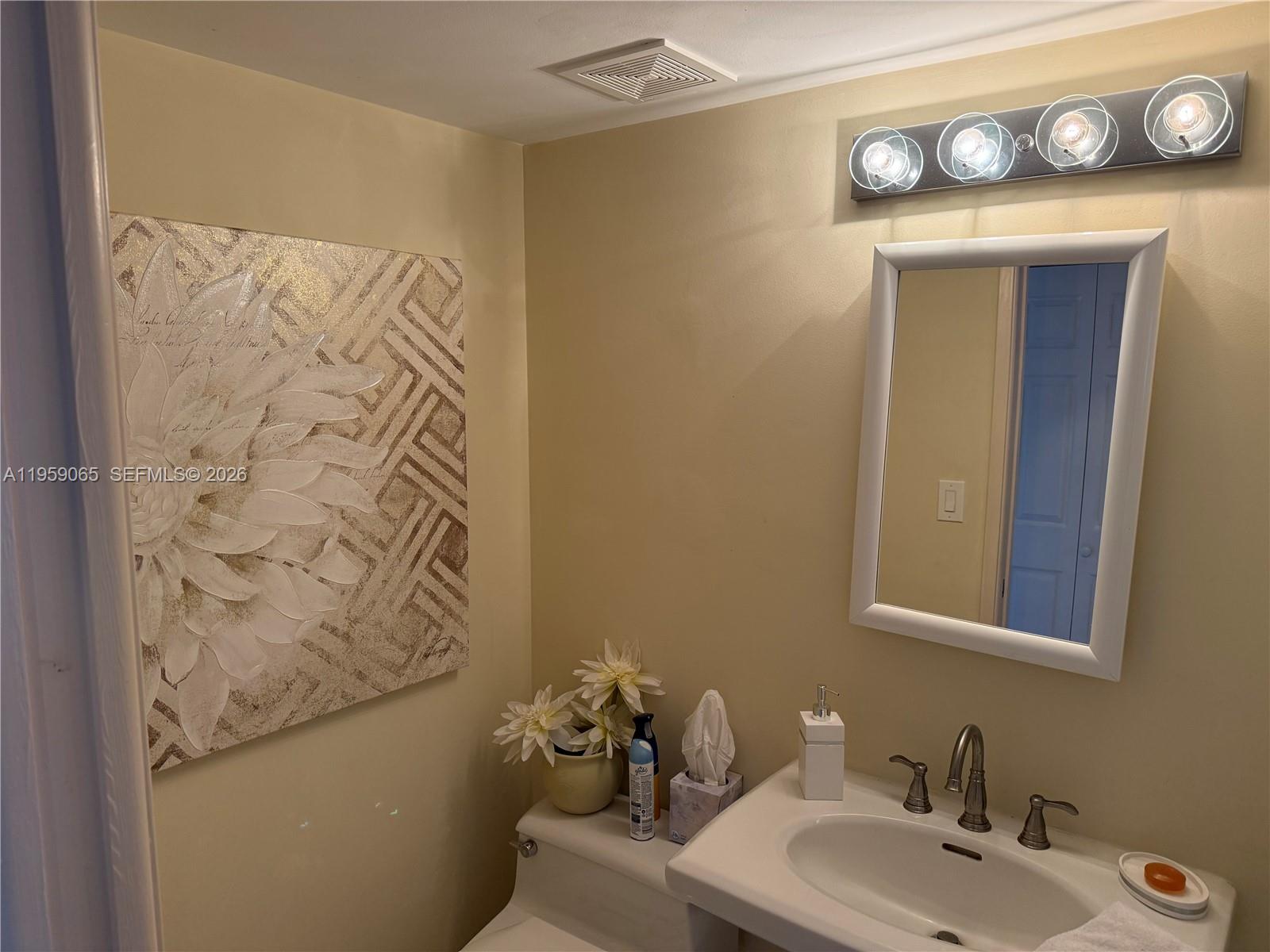 MYSTIC POINTE CONDO NO TH - Residential