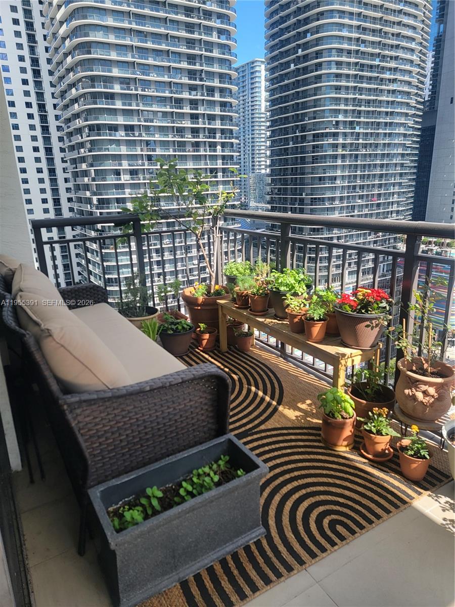 NINE AT MARY BRICKELL VIL - Residential