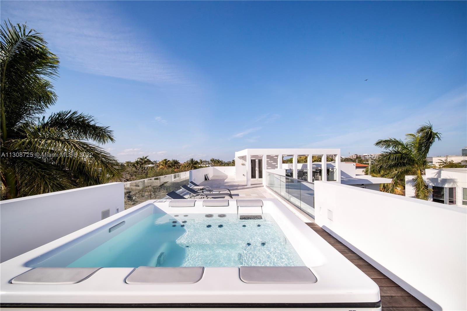 TROPICAL ISLE HOMES SUB - Residential Lease