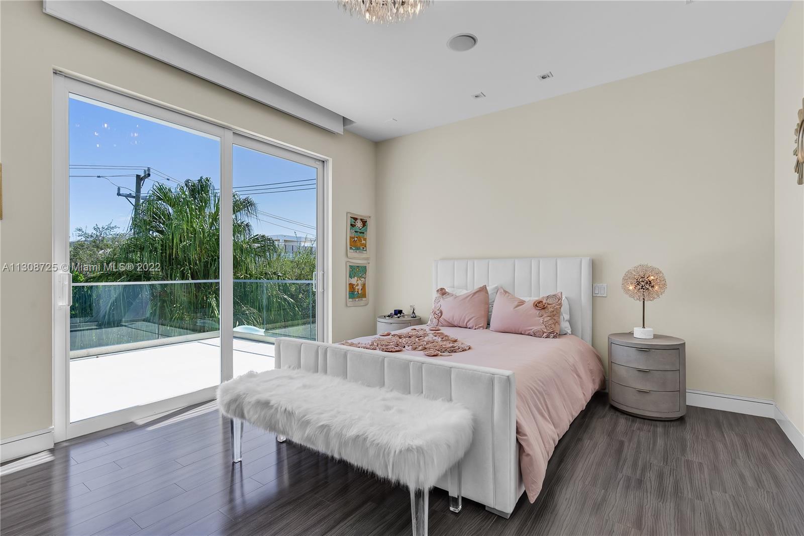 TROPICAL ISLE HOMES SUB - Residential Lease