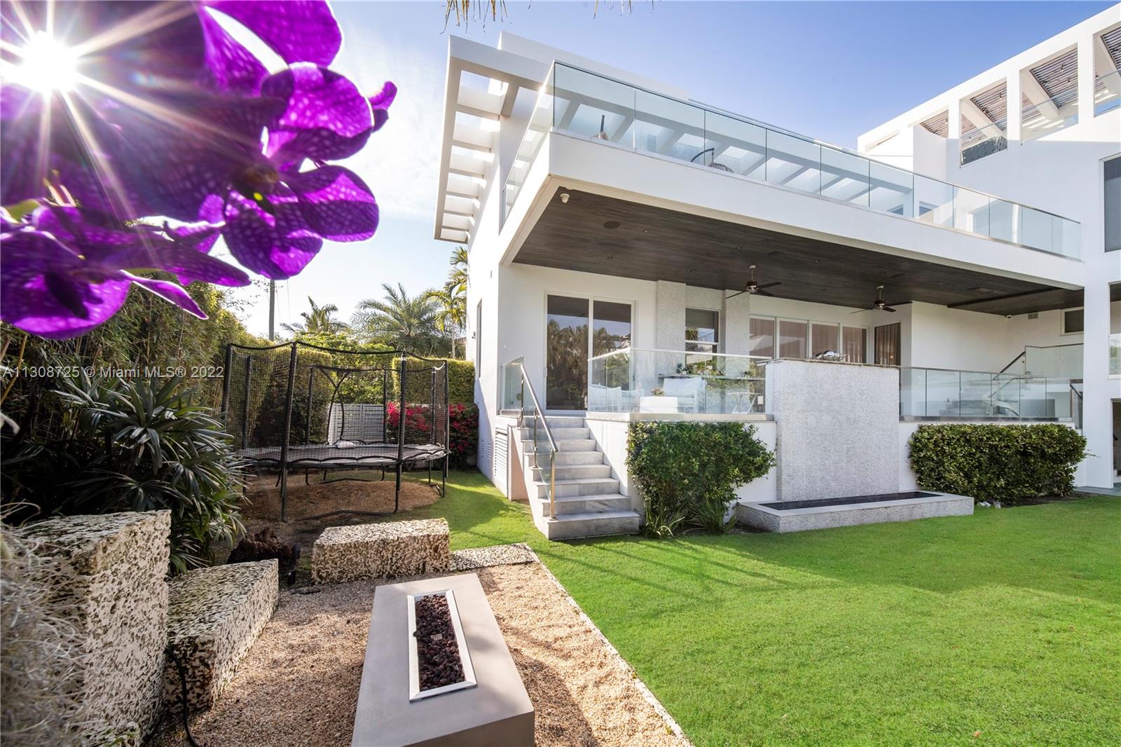 TROPICAL ISLE HOMES SUB - Residential Lease