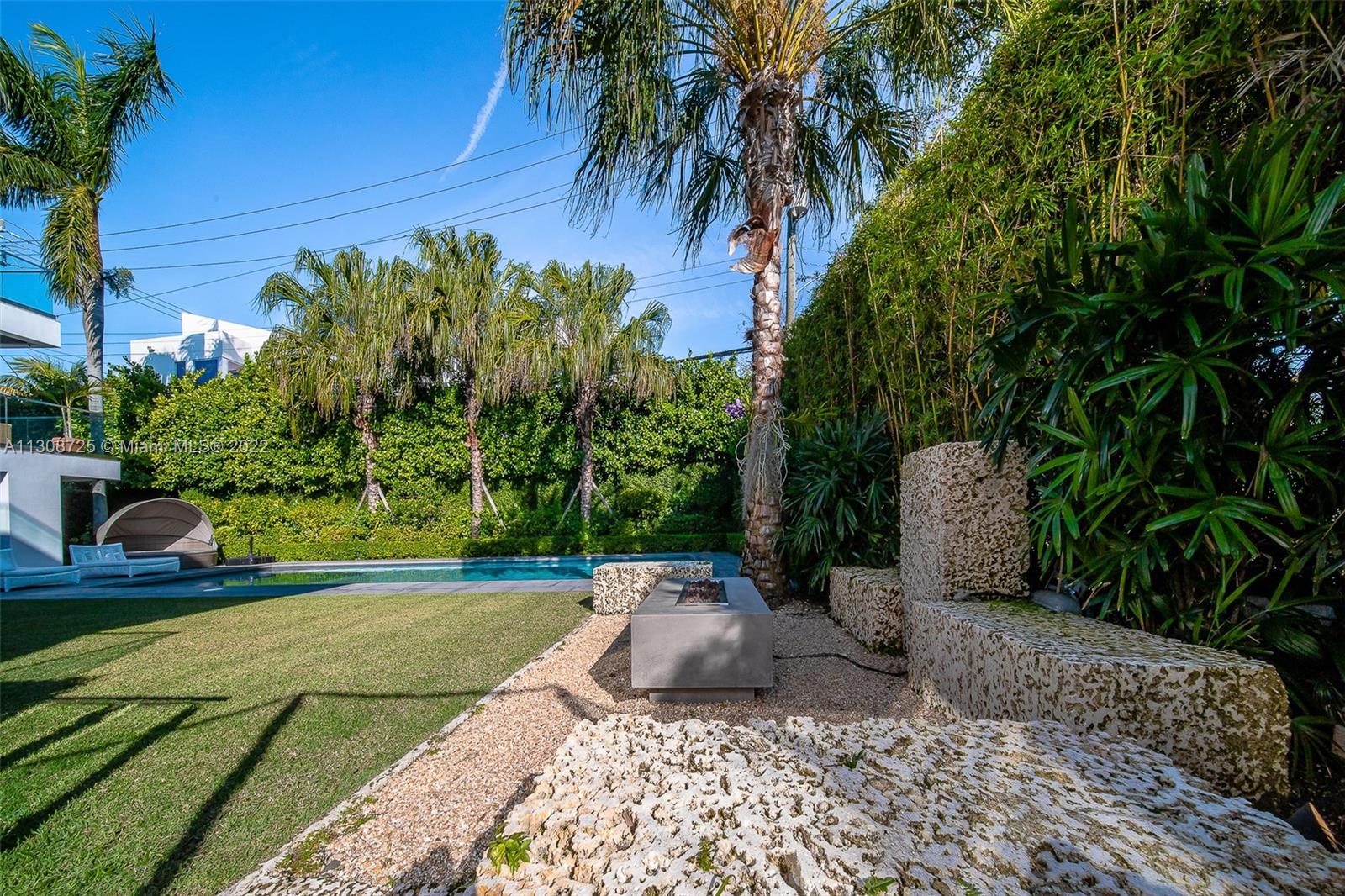 TROPICAL ISLE HOMES SUB - Residential Lease