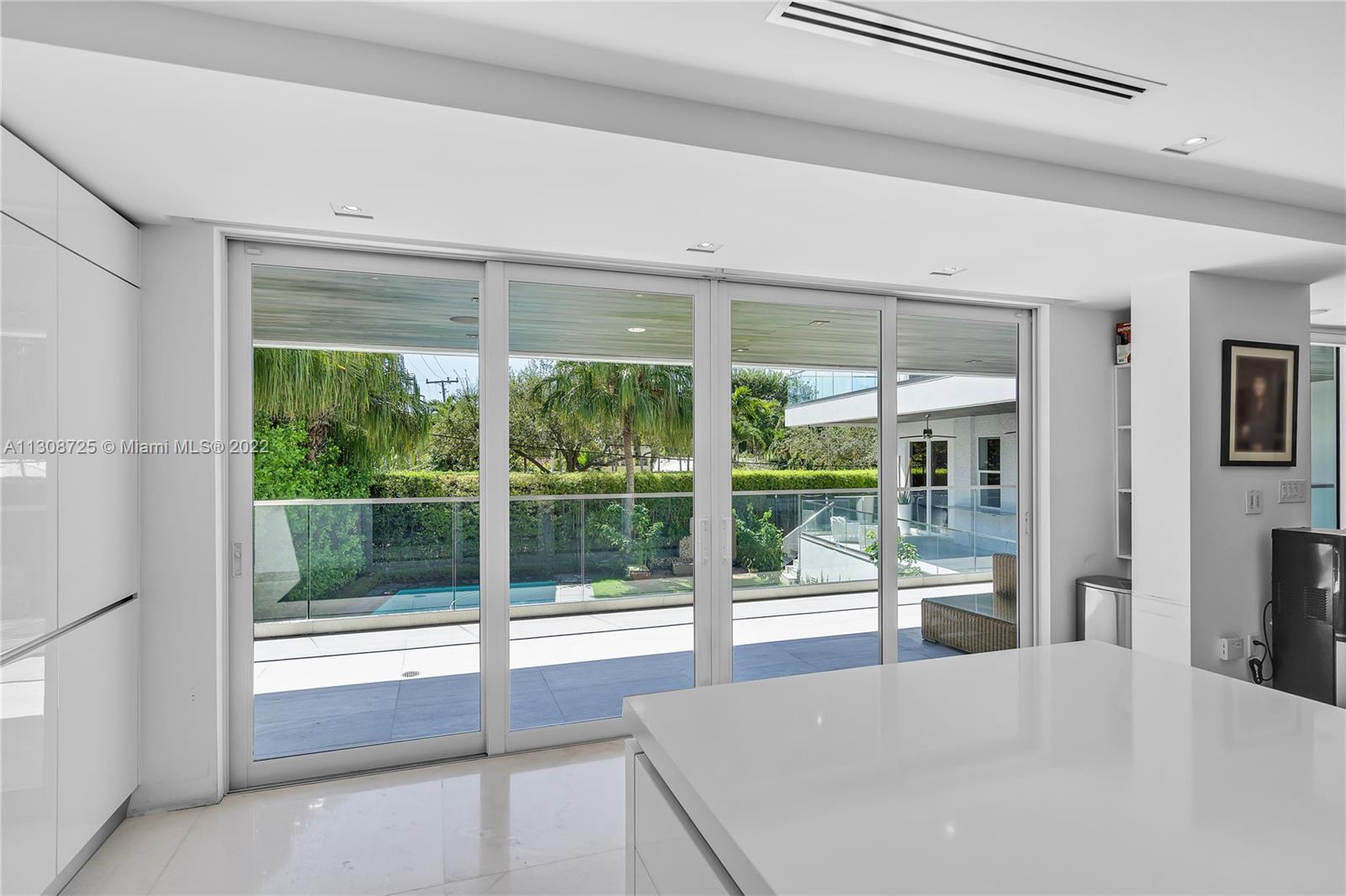 TROPICAL ISLE HOMES SUB - Residential Lease