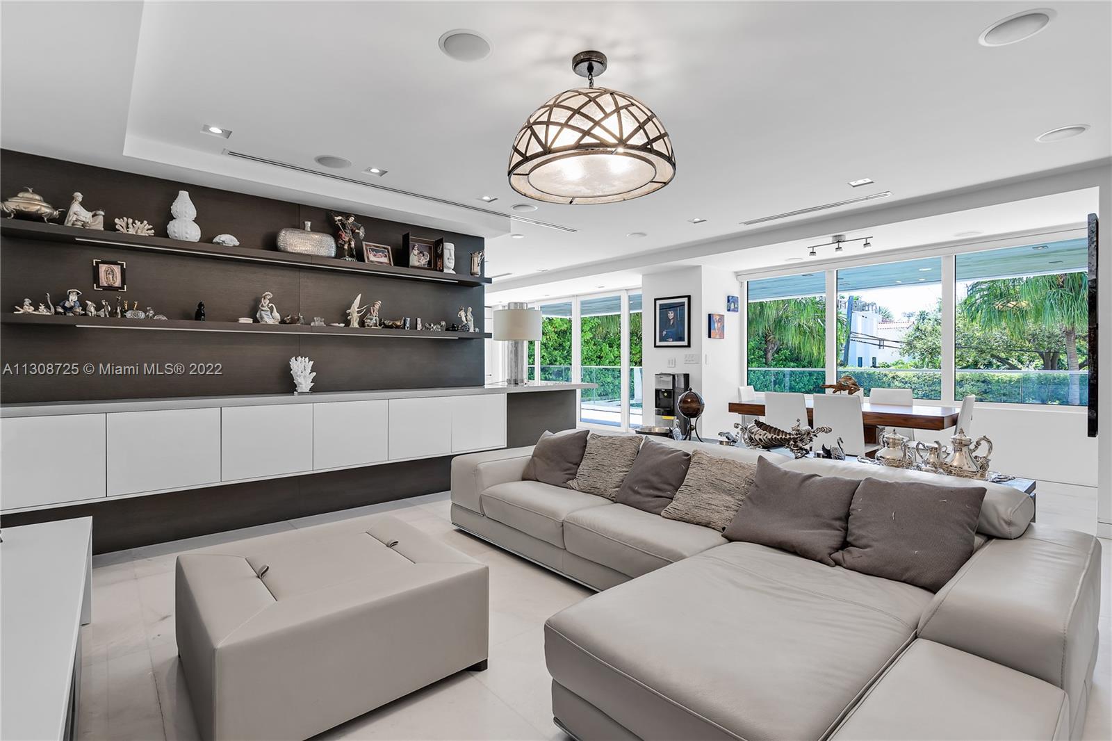 TROPICAL ISLE HOMES SUB - Residential Lease