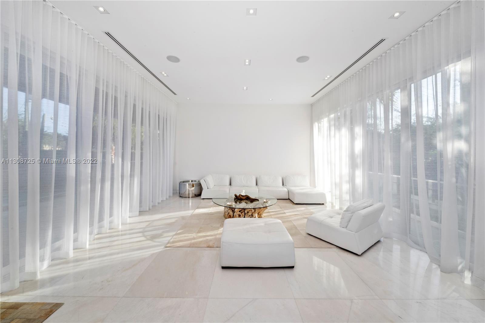 TROPICAL ISLE HOMES SUB - Residential Lease