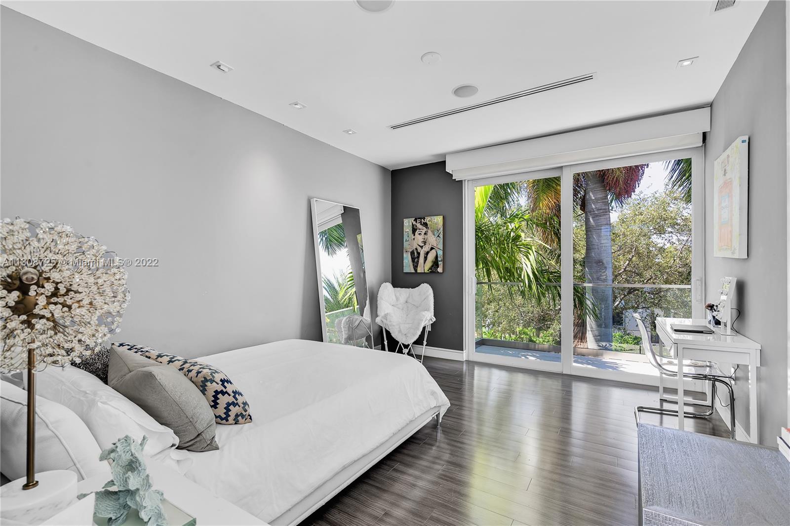 TROPICAL ISLE HOMES SUB - Residential Lease