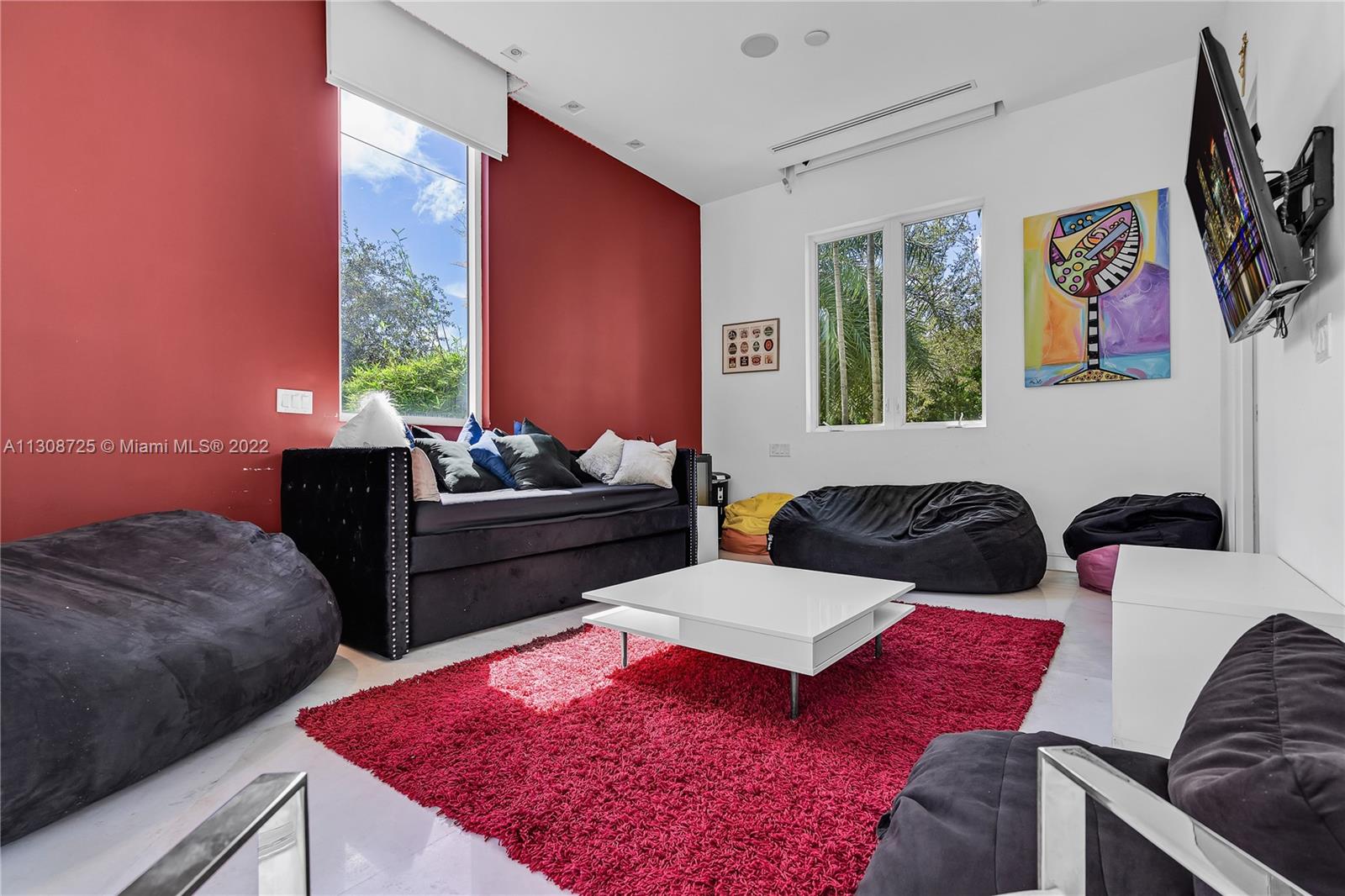 TROPICAL ISLE HOMES SUB - Residential Lease