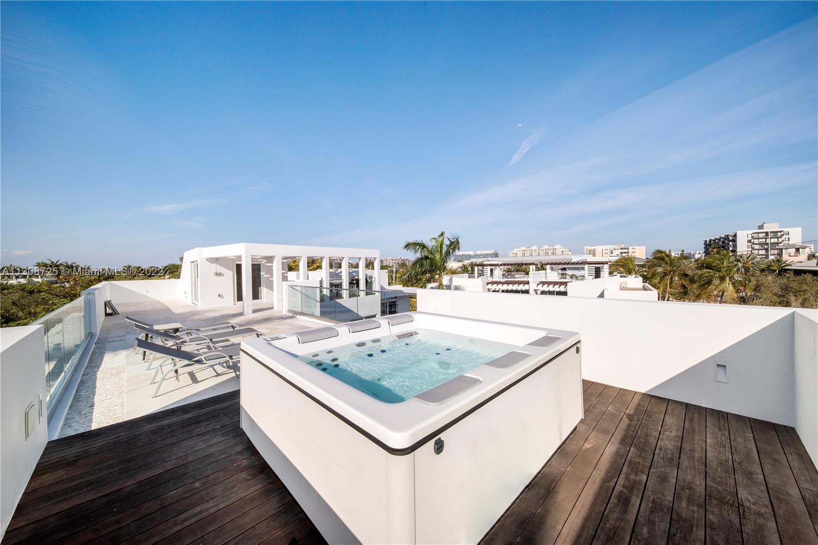 TROPICAL ISLE HOMES SUB - Residential Lease