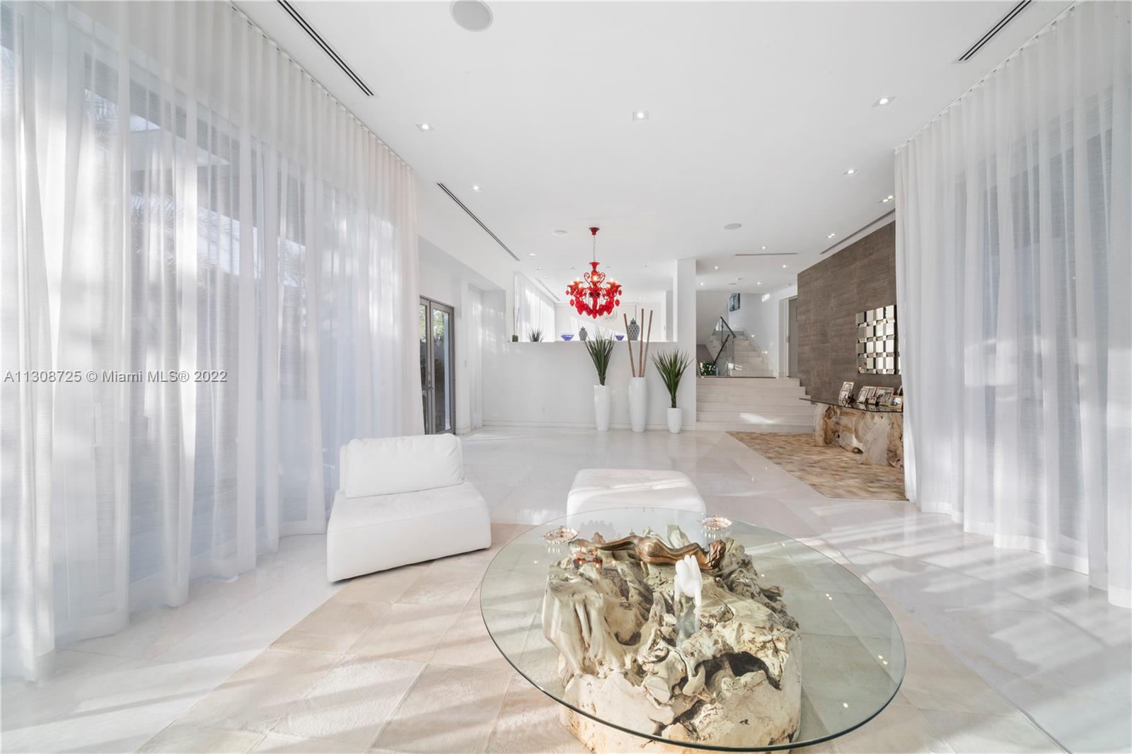 TROPICAL ISLE HOMES SUB - Residential Lease