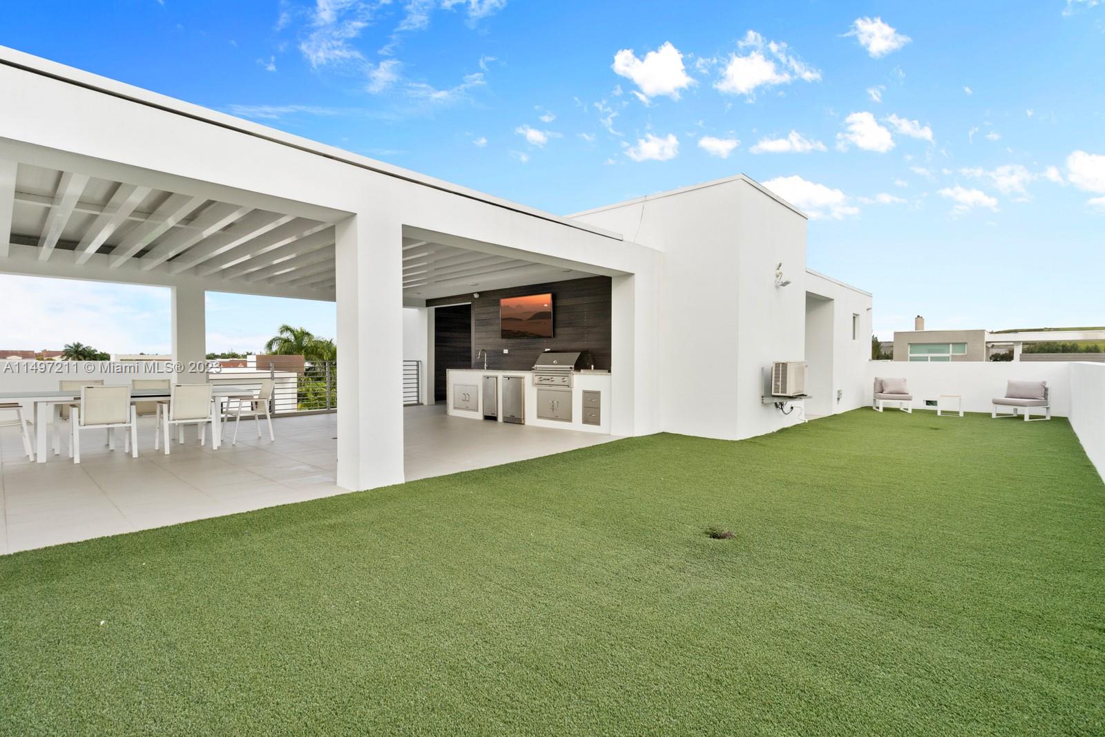 GRAND FLORIDIAN ESTATES - Residential