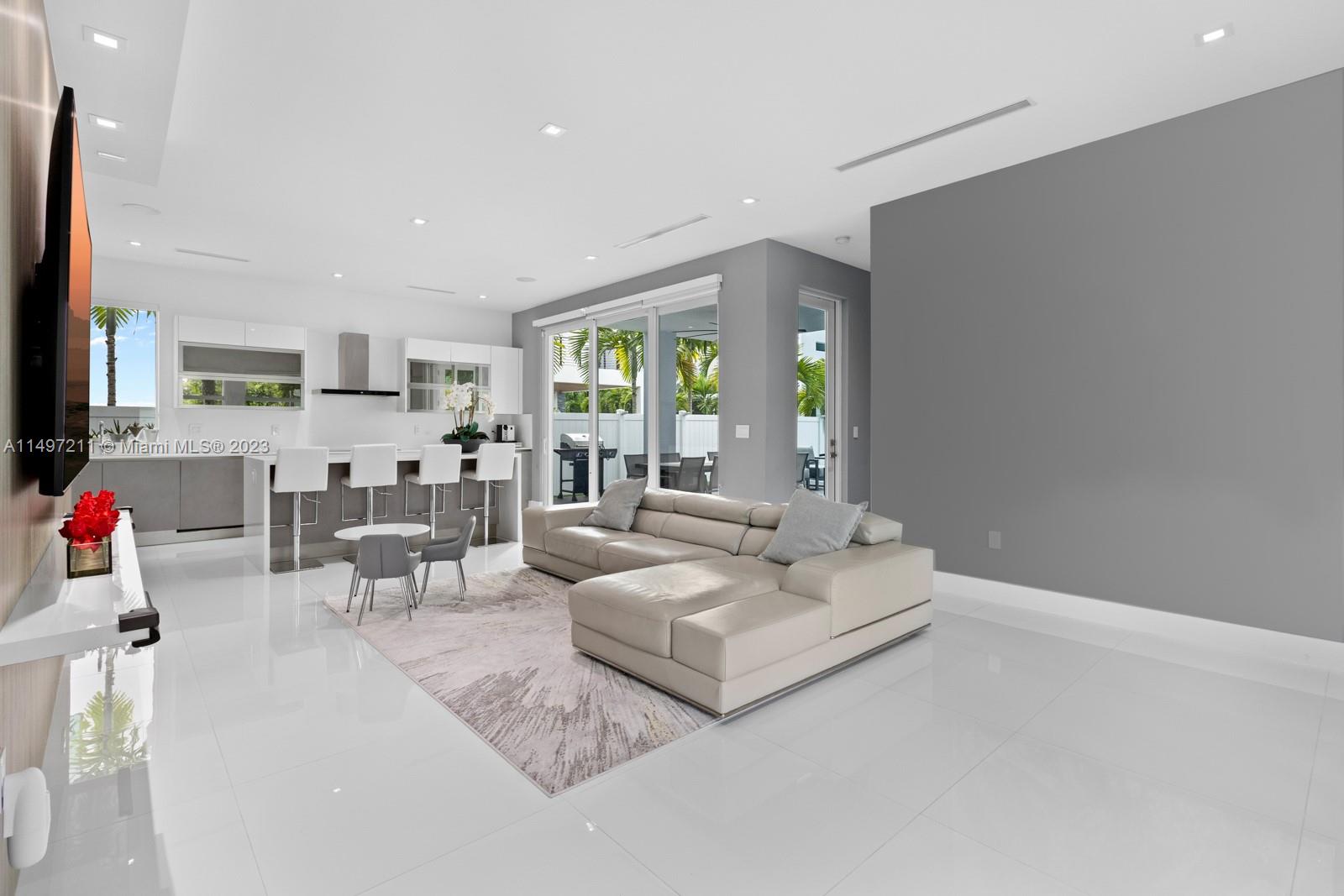 GRAND FLORIDIAN ESTATES - Residential