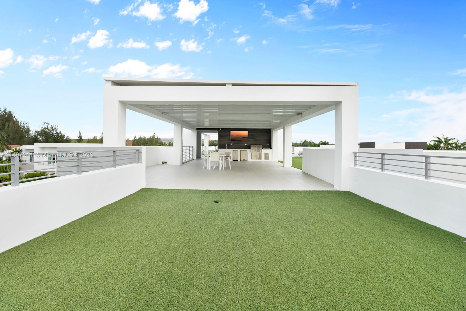 GRAND FLORIDIAN ESTATES - Residential