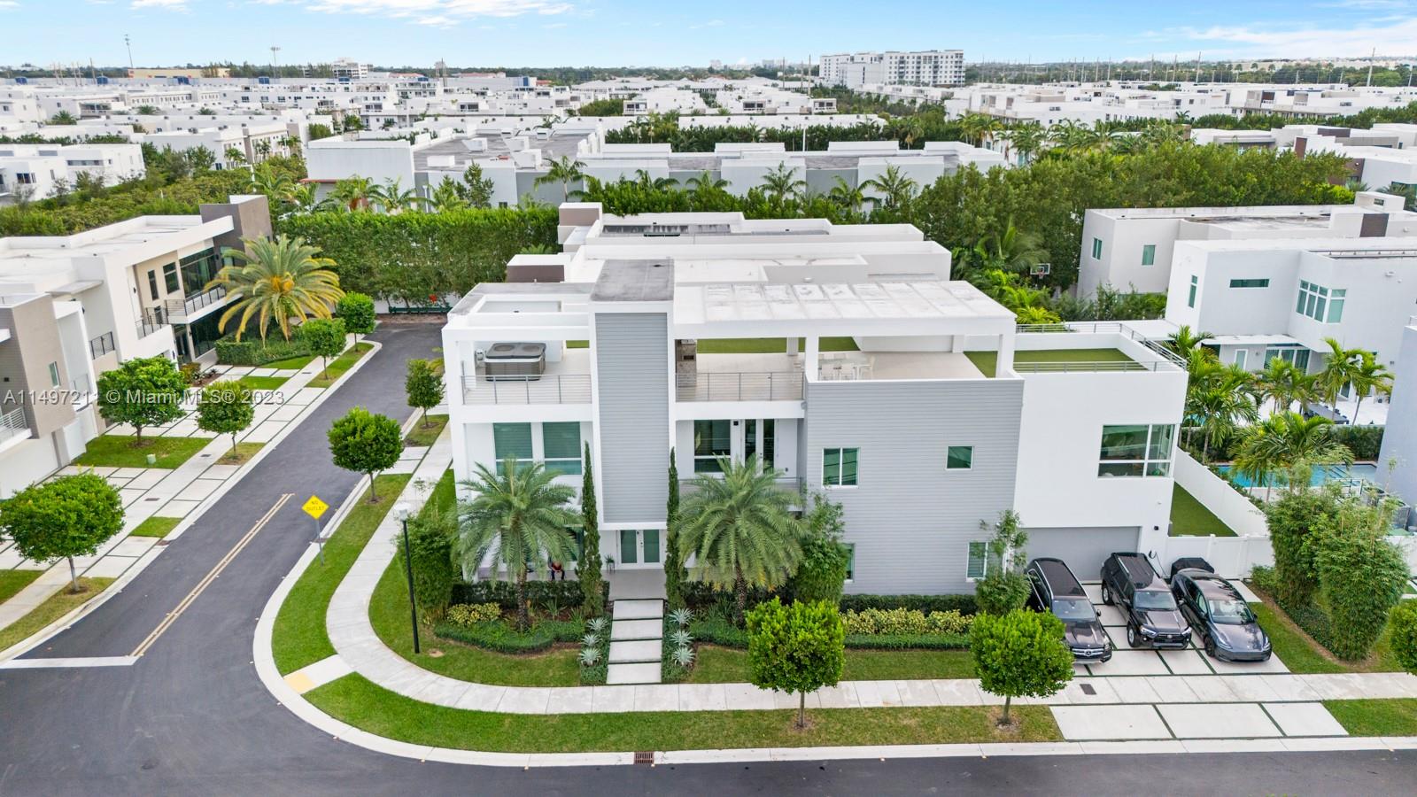 GRAND FLORIDIAN ESTATES - Residential